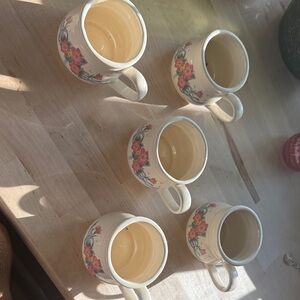 Floral Ceramic Mug Set - Cream floral accents